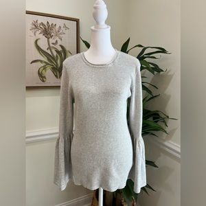 NWT CUPIO, GREY,  long sleeve knit sweater , scoop neck with bell sleeves Sz XL